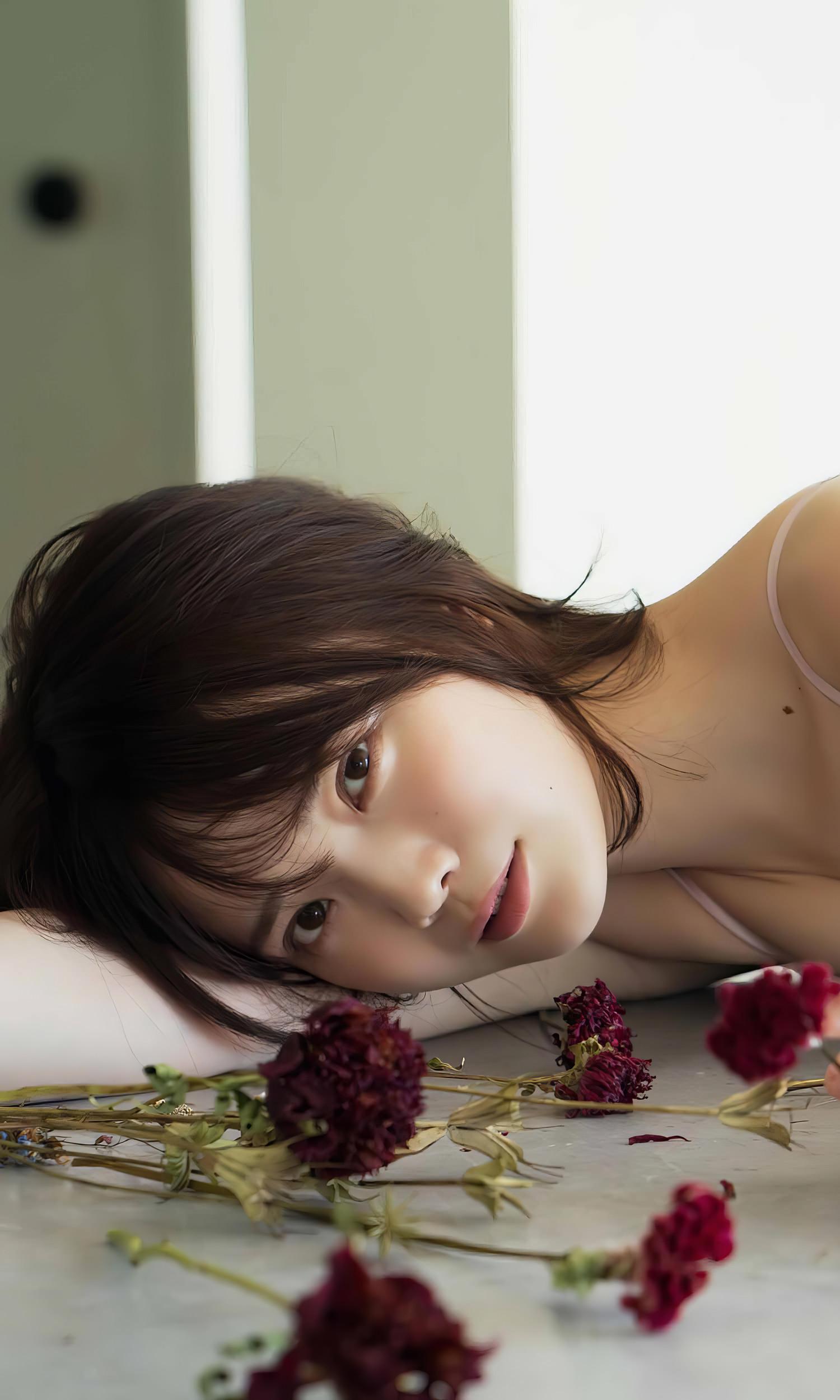 Himeka Araya 新谷姫加, 週プレ Photo Book 「Flower」 Set.01(6)