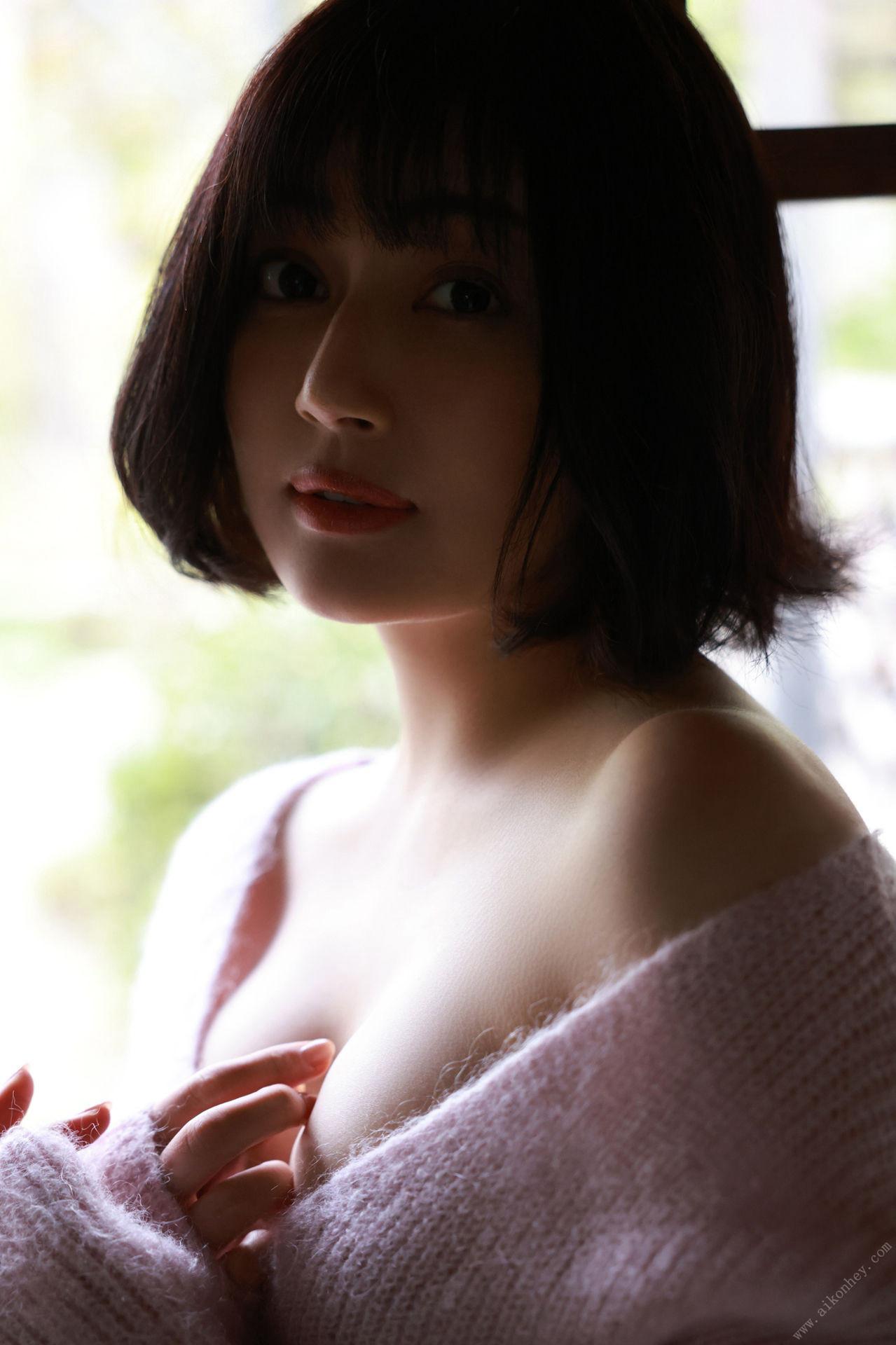 Manami Shindo 新藤まなみ, FRIDAYデジタル写真集 「Quenns オール未公開スペシャル Edition Vol.4」 Set.03(11)