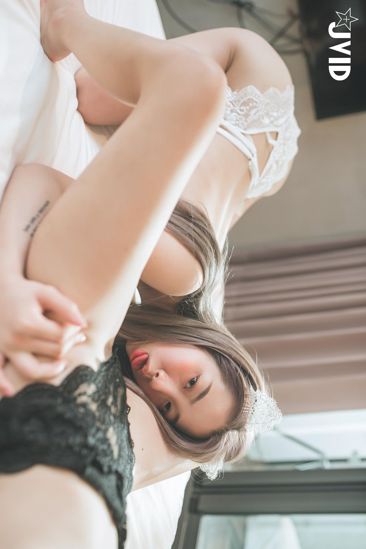 JVID 淇淇selina & 小隻馬霓霓 – 【雙模特輯】淇淇＆霓霓寵物閨蜜裸體挑逗，霓霓上空無碼年度限定隱藏版!!! Set.03(3)