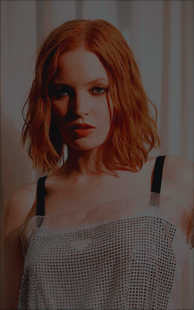 avatars (queen ellie bamber) DopOpGHU_o