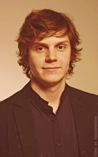 Evan Peters C3IwYP9S_o