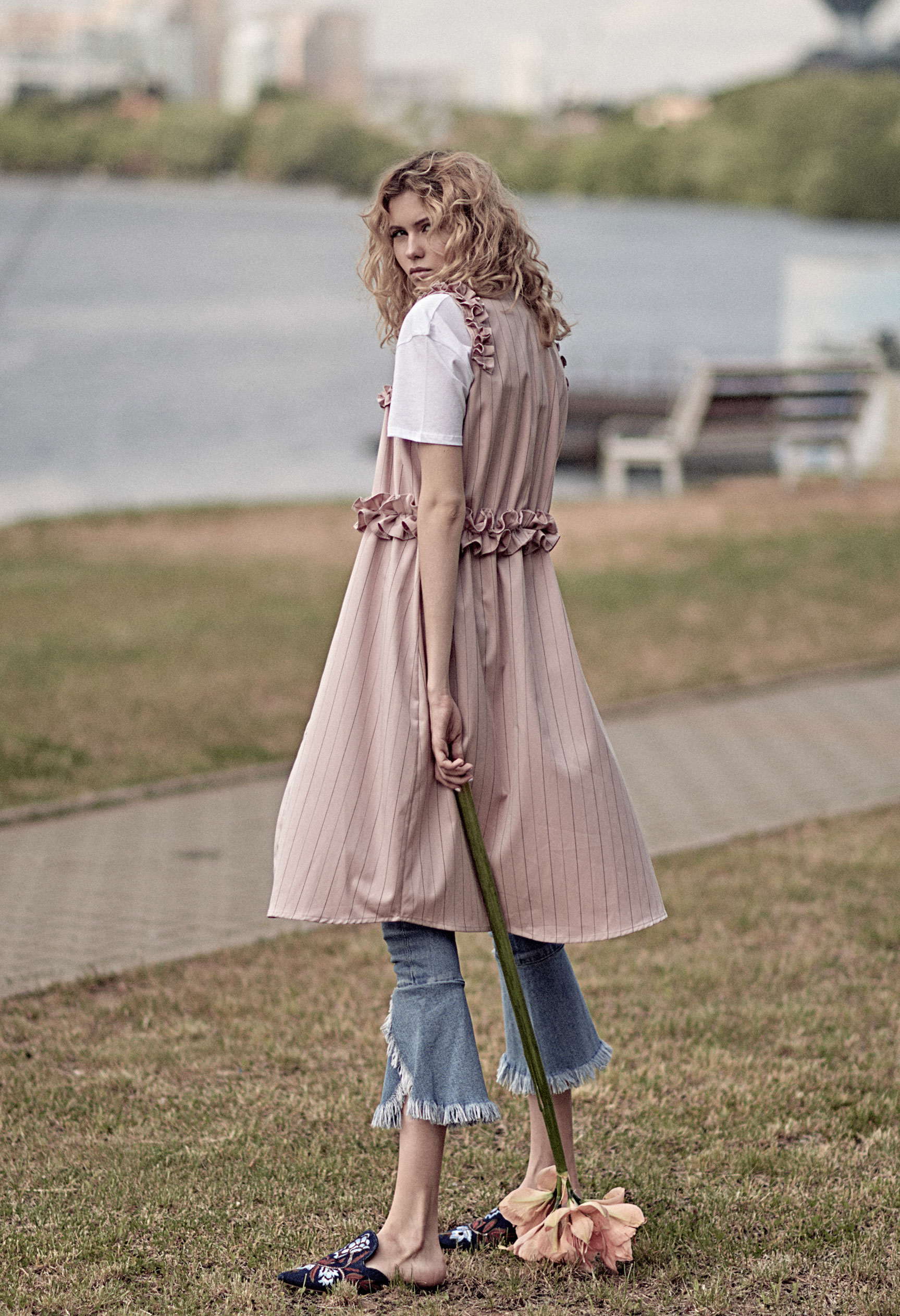 Alena Salnikova by Alexey Yanbaev модель Алена Сальникова демонстрирует модную одежду / фото 03