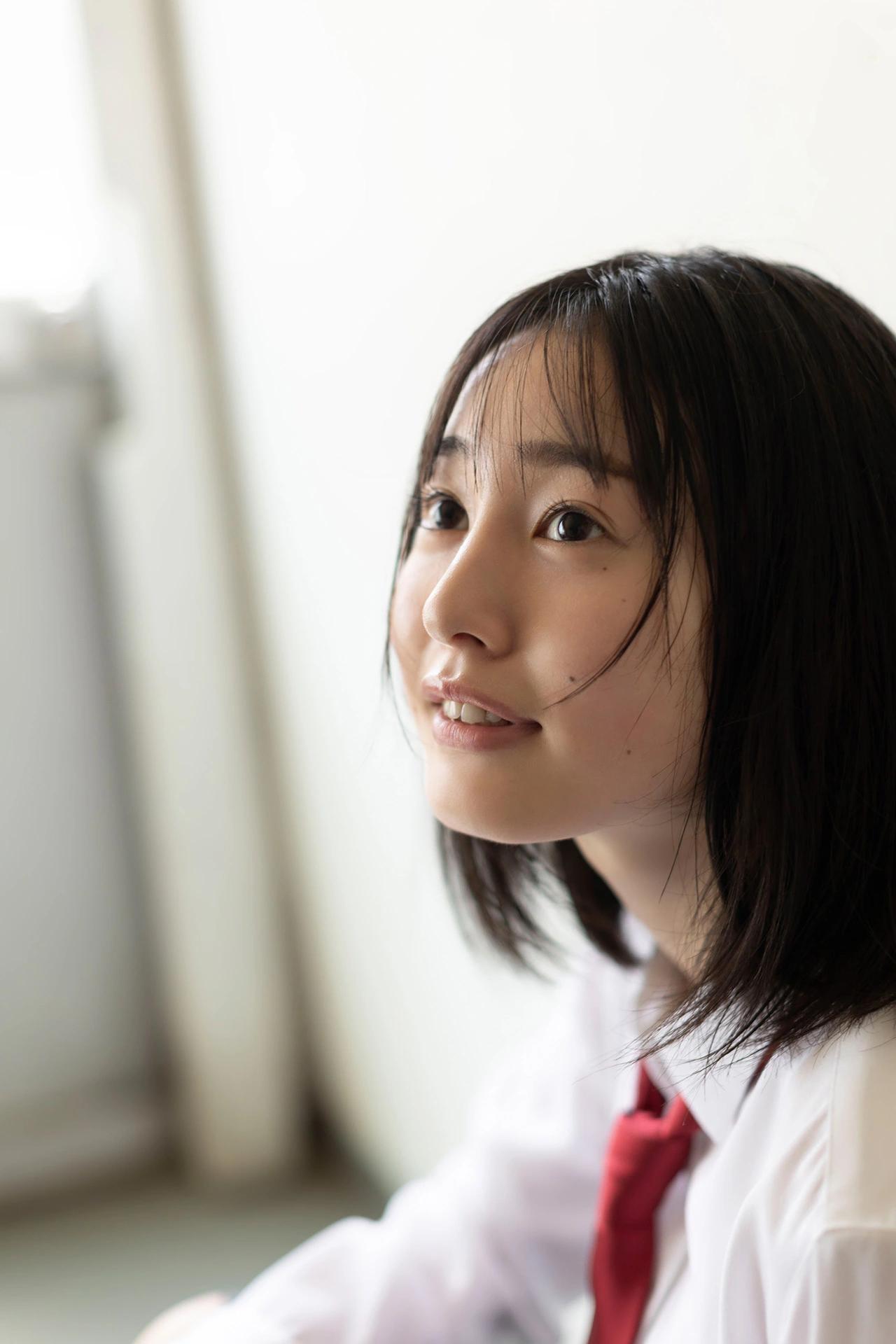 Miu Shirahama 白濱美兎, FLASHデジタル写真集 「ちょっぴりオトナ」 Set.03(6)
