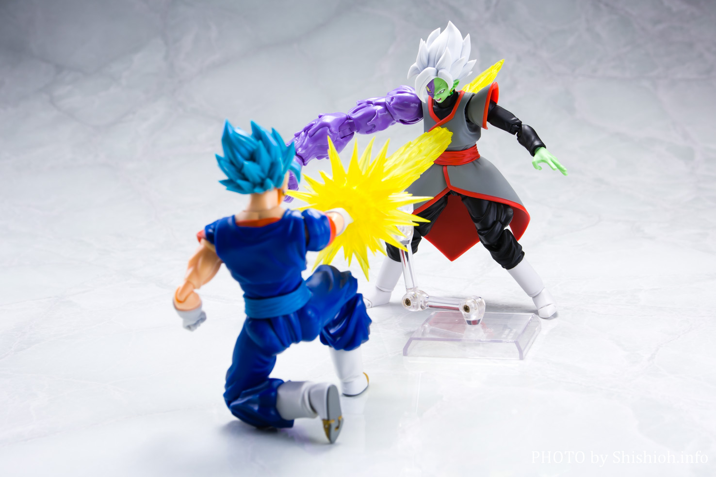 [Comentários] Dragon Ball Z SHFiguarts - Página 31 XHcwPU9m_o