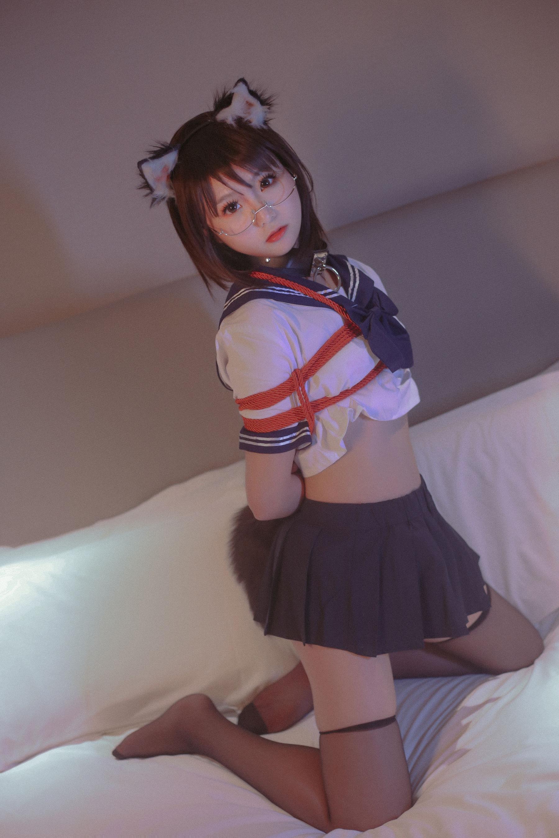 [美女Coser] 是青水 《猫耳调教》 写真集