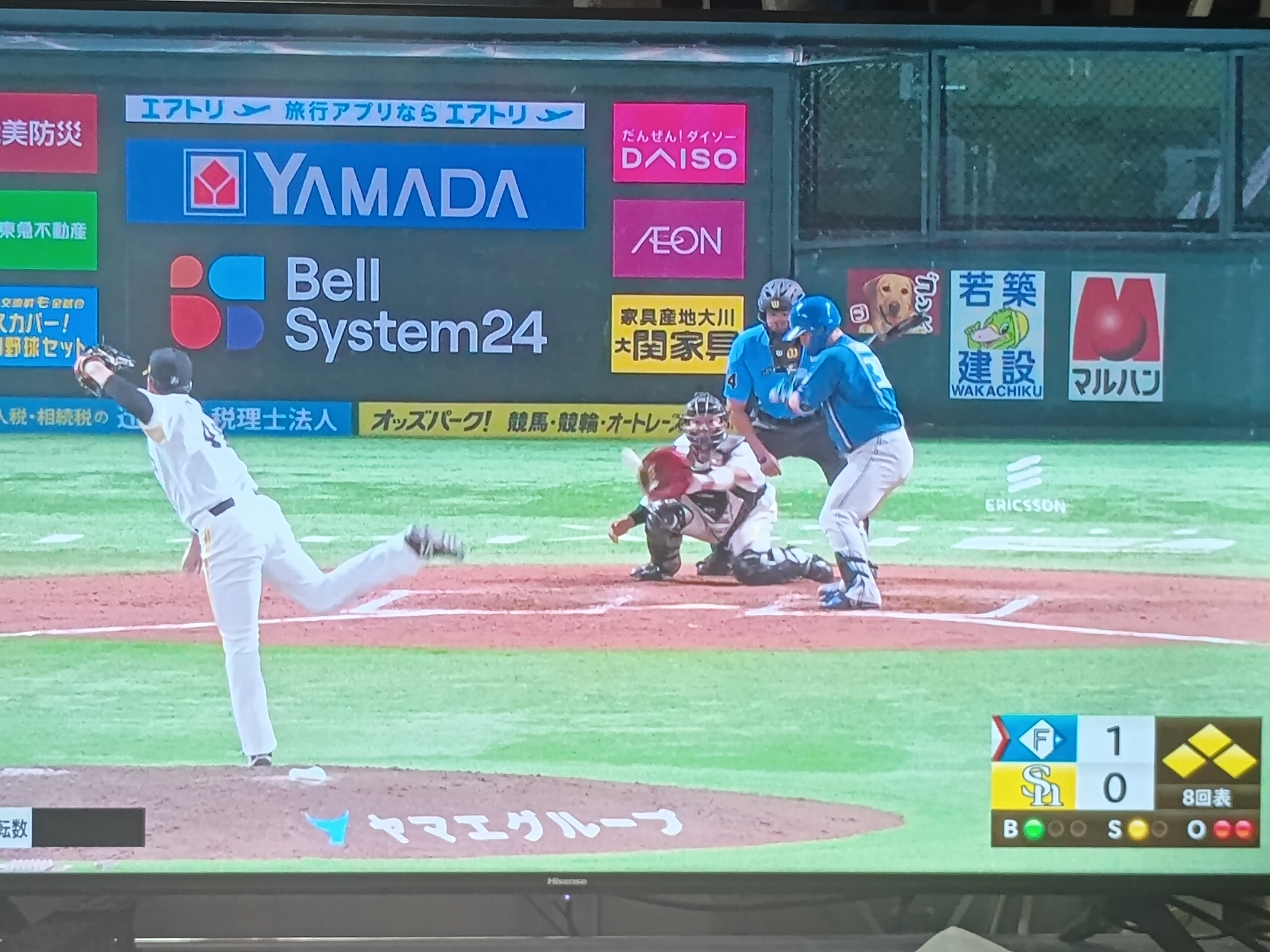 n YouTube>1{ ->摜>8 