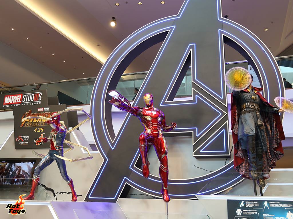 Exhibition Hot Toys : Avengers - Infinity Wars  ZSNzIZat_o