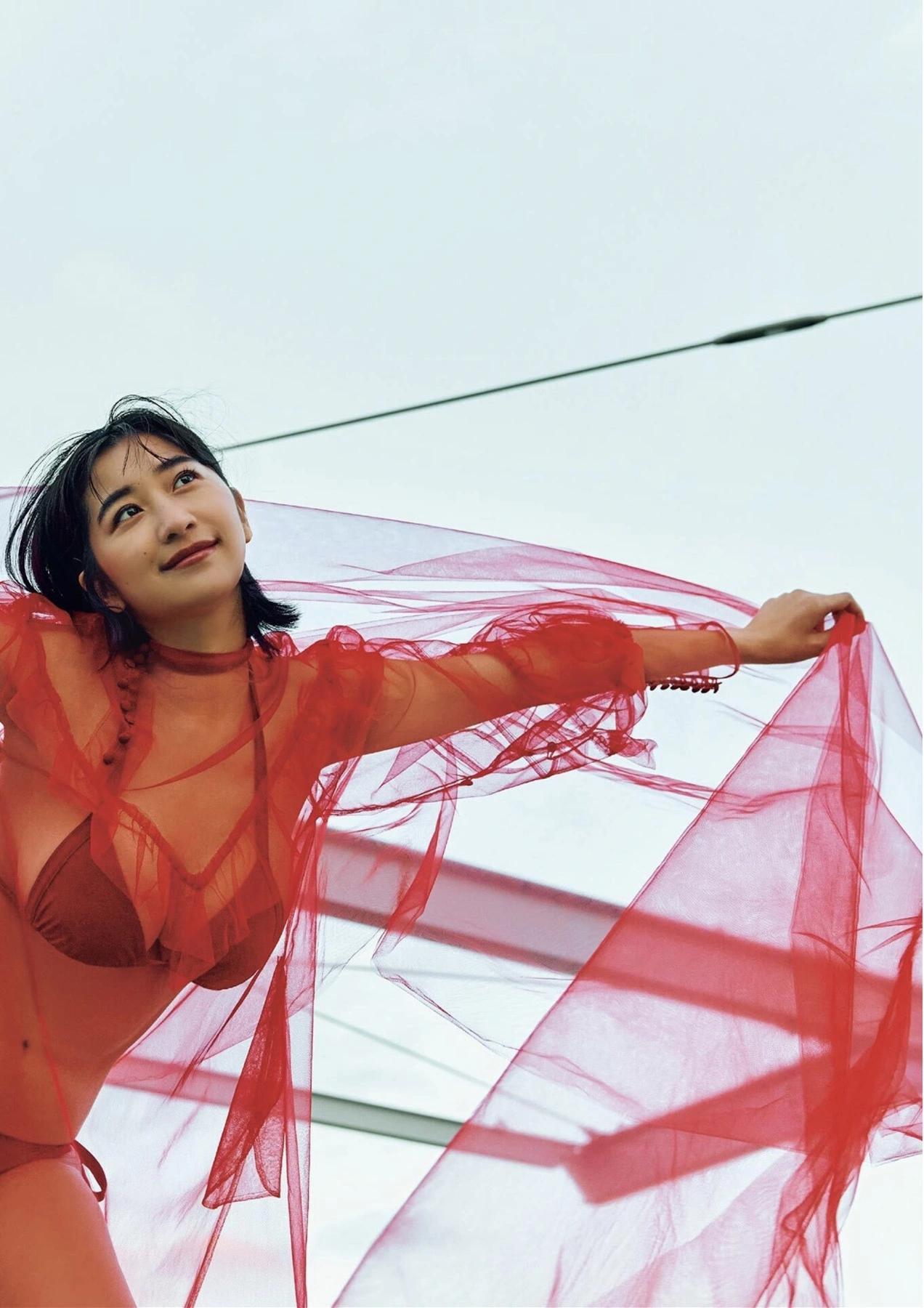 Ina Enohara 榎原依那, B.L.T. 写真集 Monster Round 4(23)
