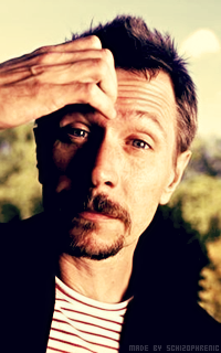 Gary Oldman LLFhLuYx_o