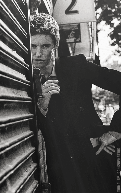 Eddie Redmayne PMN9XdWy_o