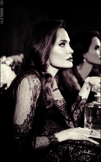 Angelina Jolie P2urbVoE_o