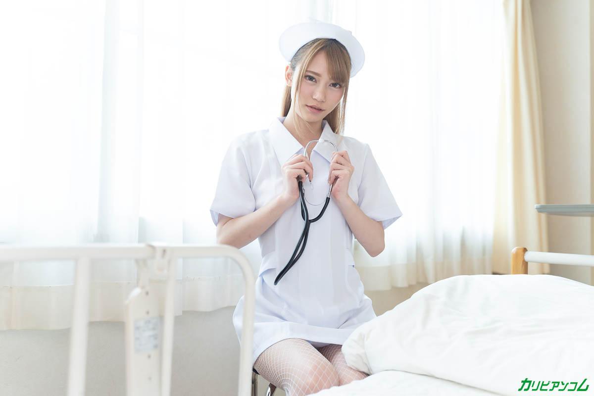 Slutty Asian nurse Yui Kisaragi lets a patient finger her pussy and fuck her(2)