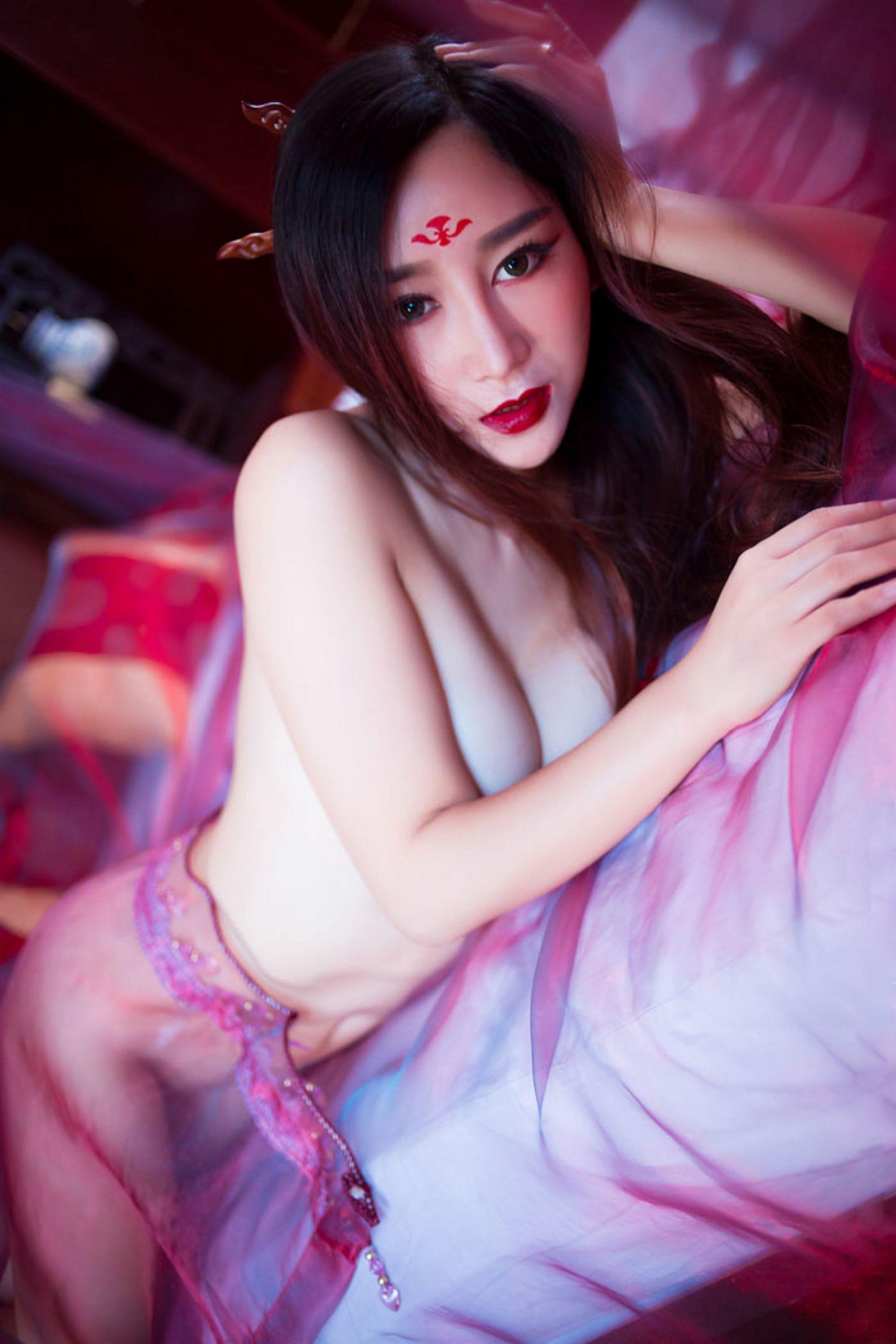 邹晶晶《花千骨 ▪ 魔化》COS [秀人网XiuRen] No.382 写真集(42)