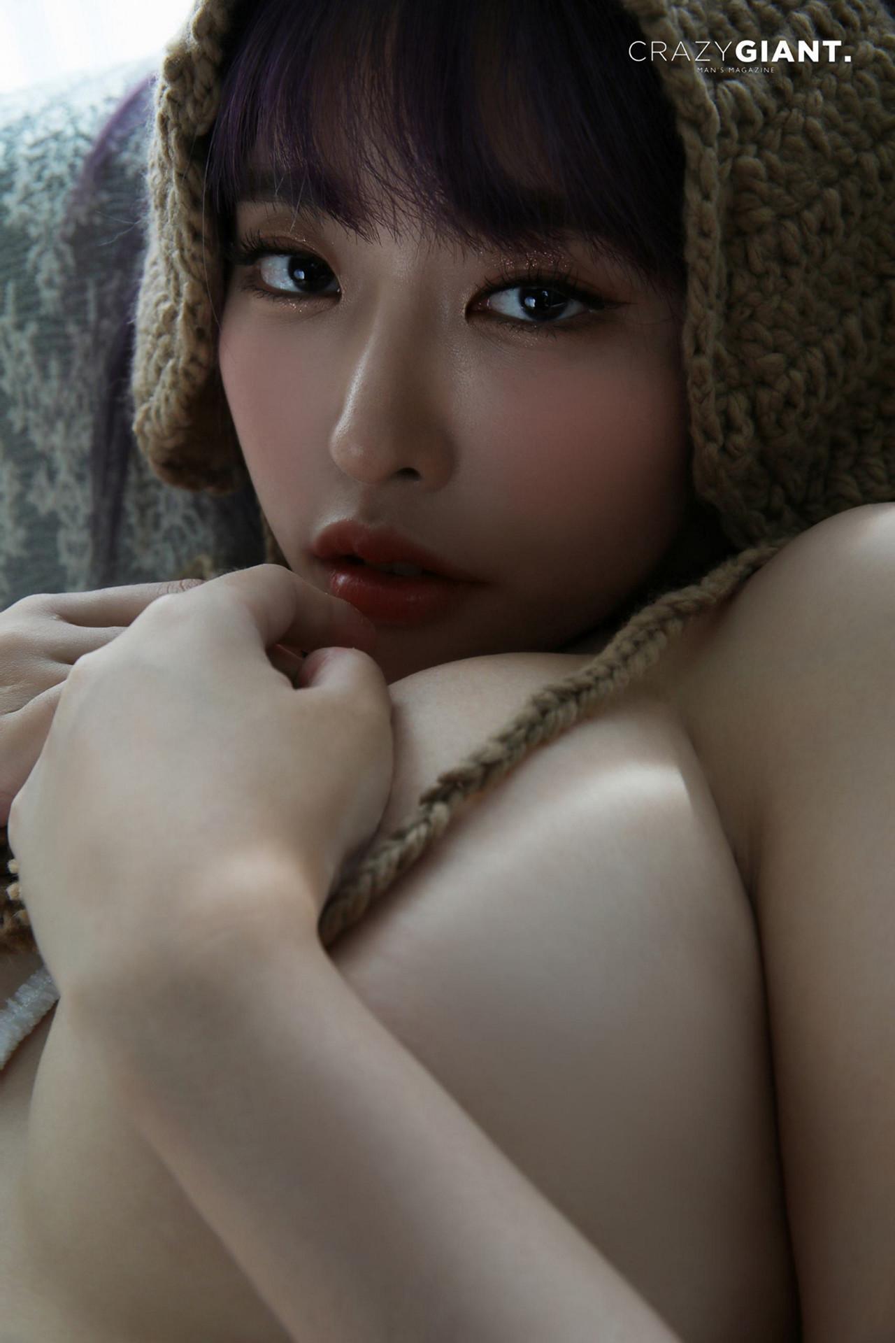 Hanere 하네레, CRAZYGIANT Sexy Photobook Set.01(27)