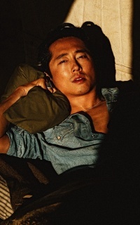 Steven Yeun AAvOqf1Z_o