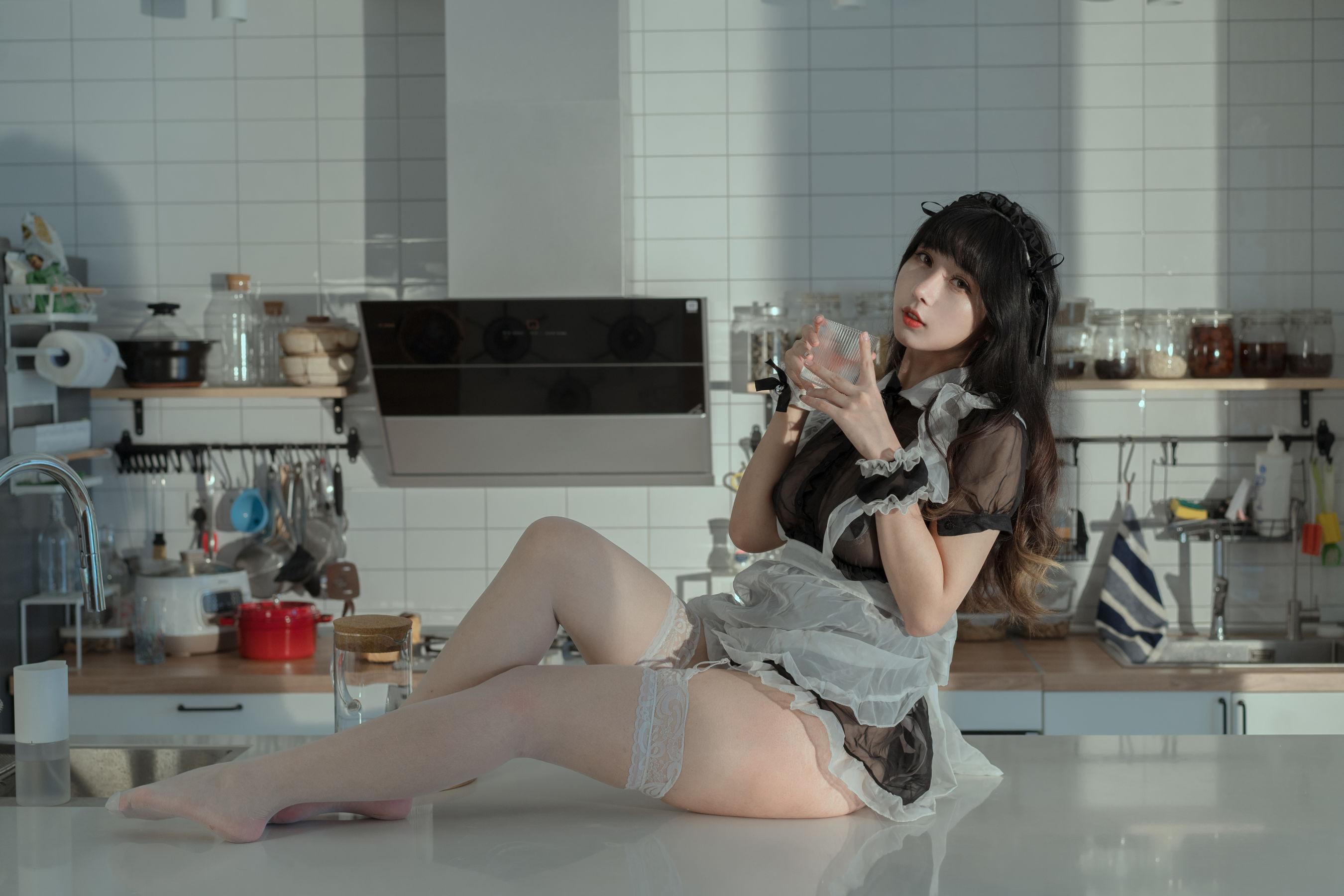 [网红COSER] 云溪溪 – 奶桃女仆(10)