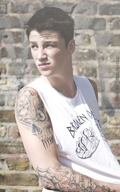 Ash Stymest FjNbAnQk_o