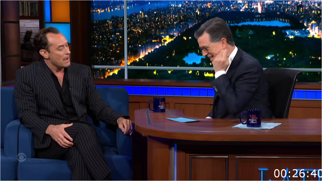 Stephen Colbert (2024-06-13) Jude Law [1080p/720p] (x265) DEJ5TsED_o