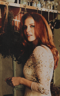 Rachelle Lefevre QETredgj_o