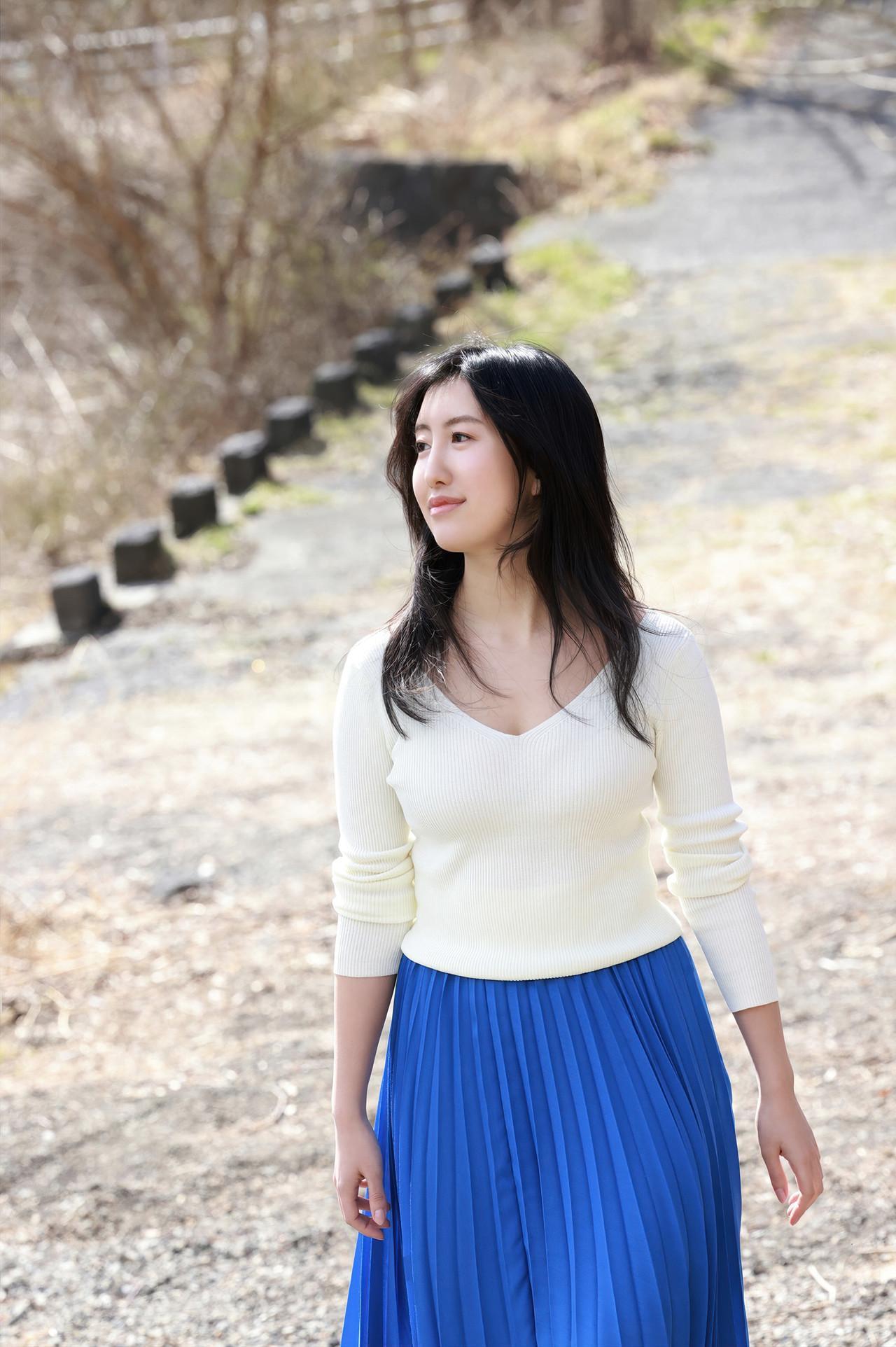 Marin Inoue 井上茉倫, FRIDAYデジタル写真集 「ミス東スポ＆ミス週刊実話２冠美女の初ヘアヌード vol.1」 Set.01(2)