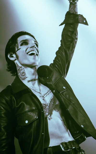 Andy Biersack RPYSHKCz_o