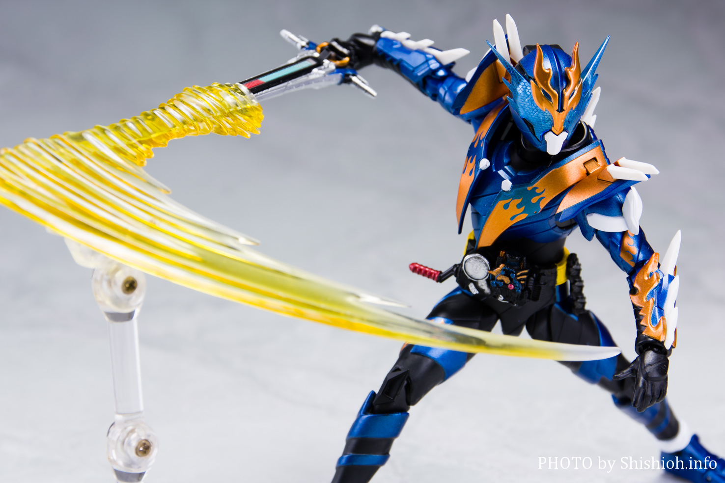 Kamen Rider - S.H. Figuarts (Bandai) - Page 33 Ezoto4tY_o