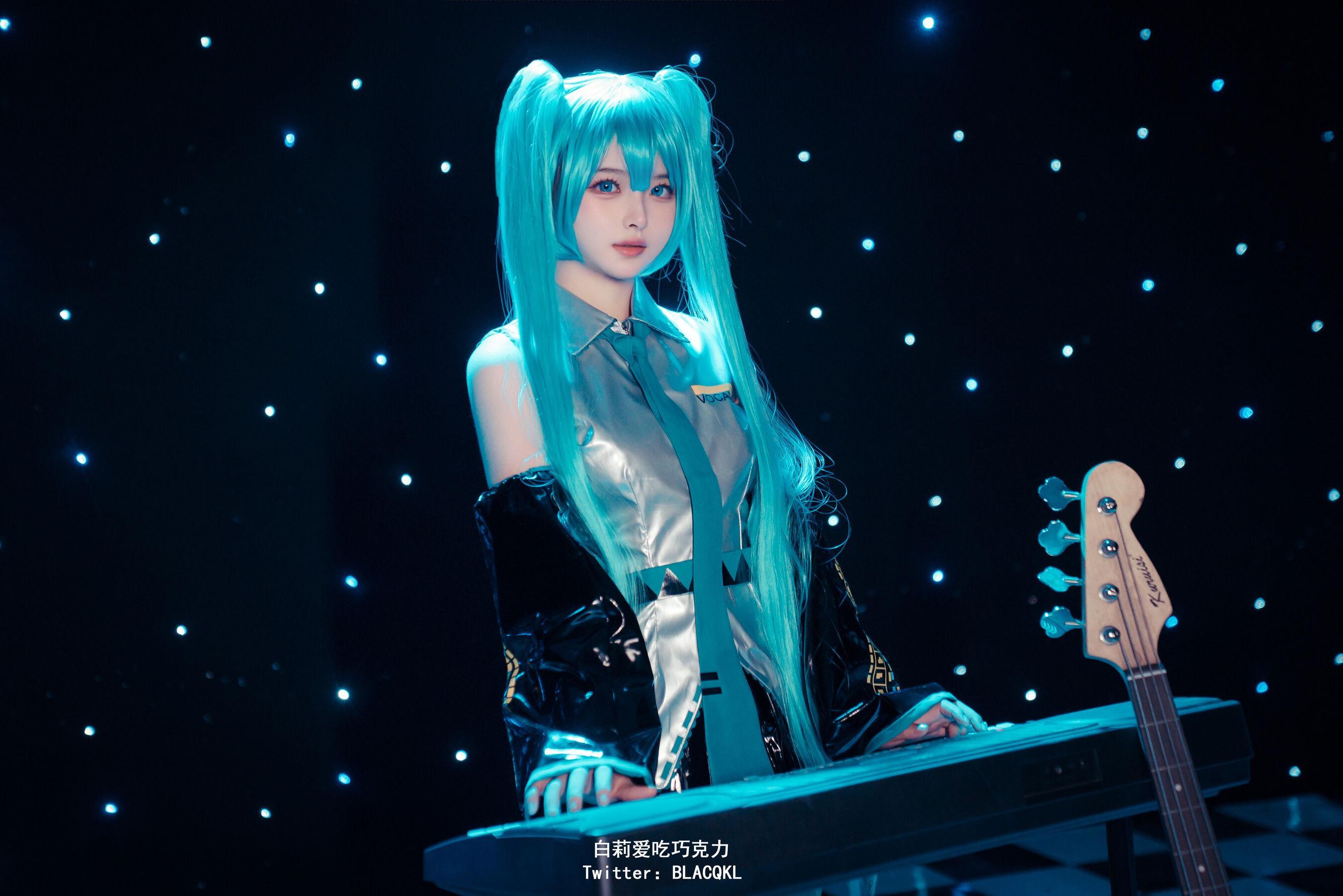 国模人体 白莉爱吃巧克力《未来初音 Miku》(12)