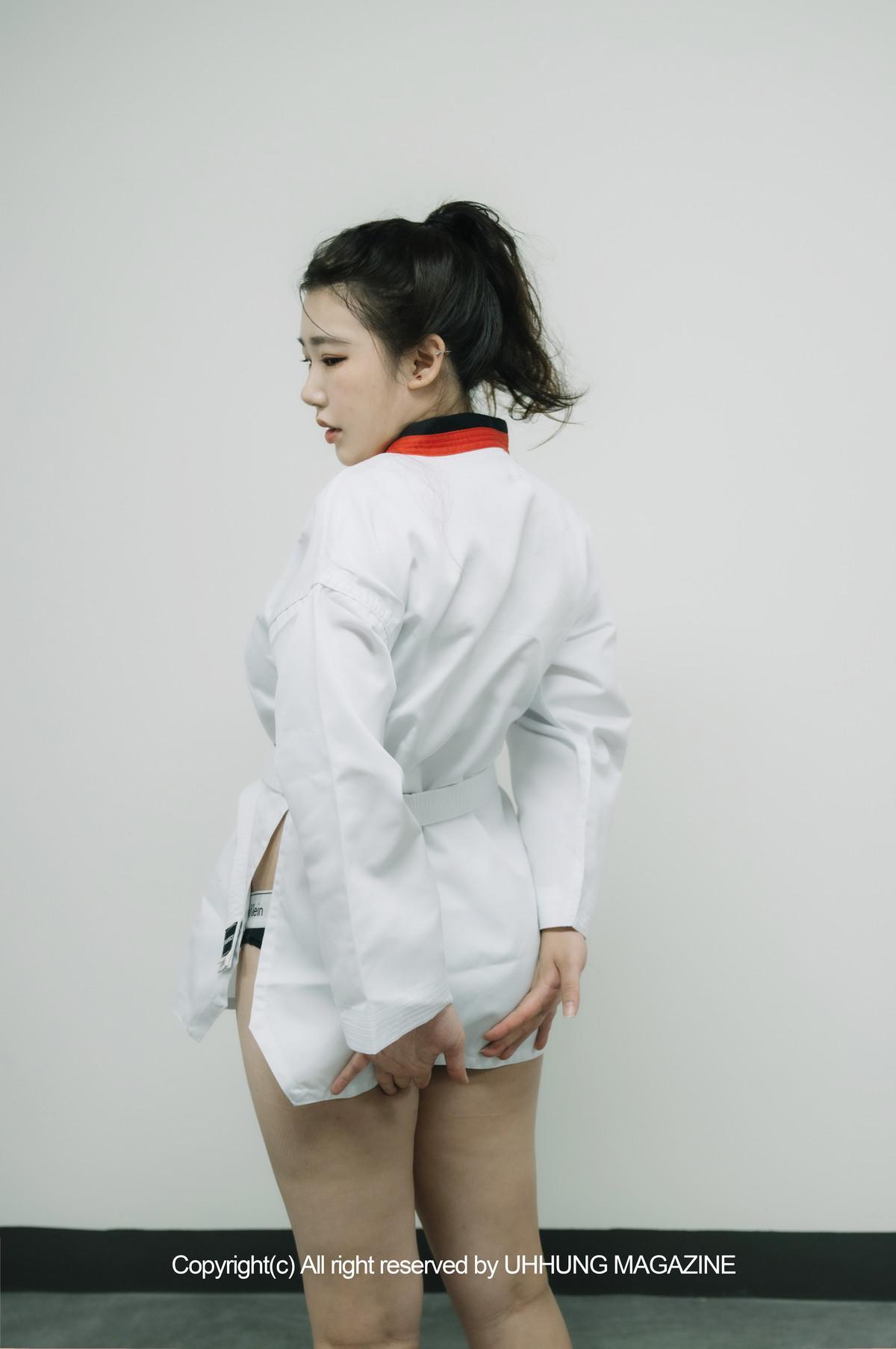 Jenn 젠, UHHUNG Magazine Vol.01 Taekwondo Set.03(9)