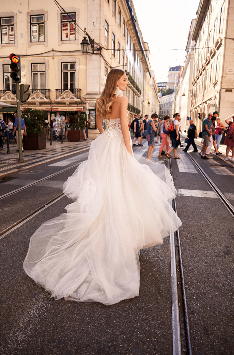 Dagmara Raczynska by Szymon Boczek / Tom Sebastien Bridal collection 2019 Dagmara Raczynska by Szymon Boczek / Tom Sebastien Bridal collection 2019