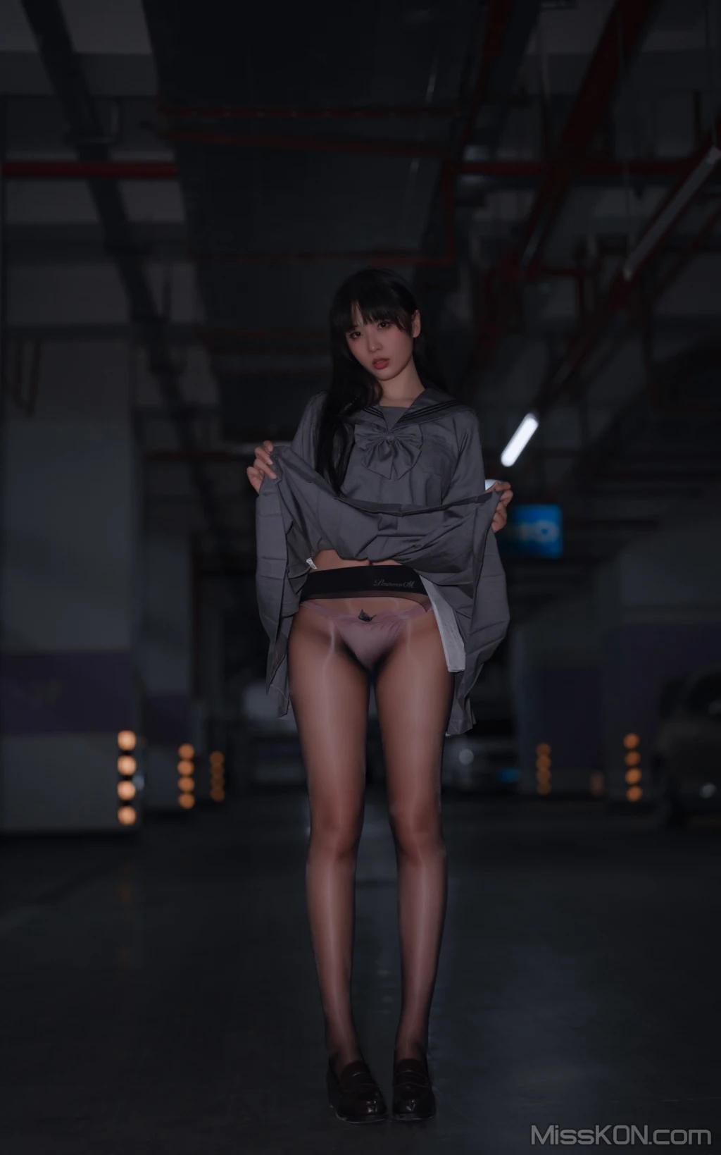 Coser@轩萧学姐: 楼道+车库 (91 photos)(18)