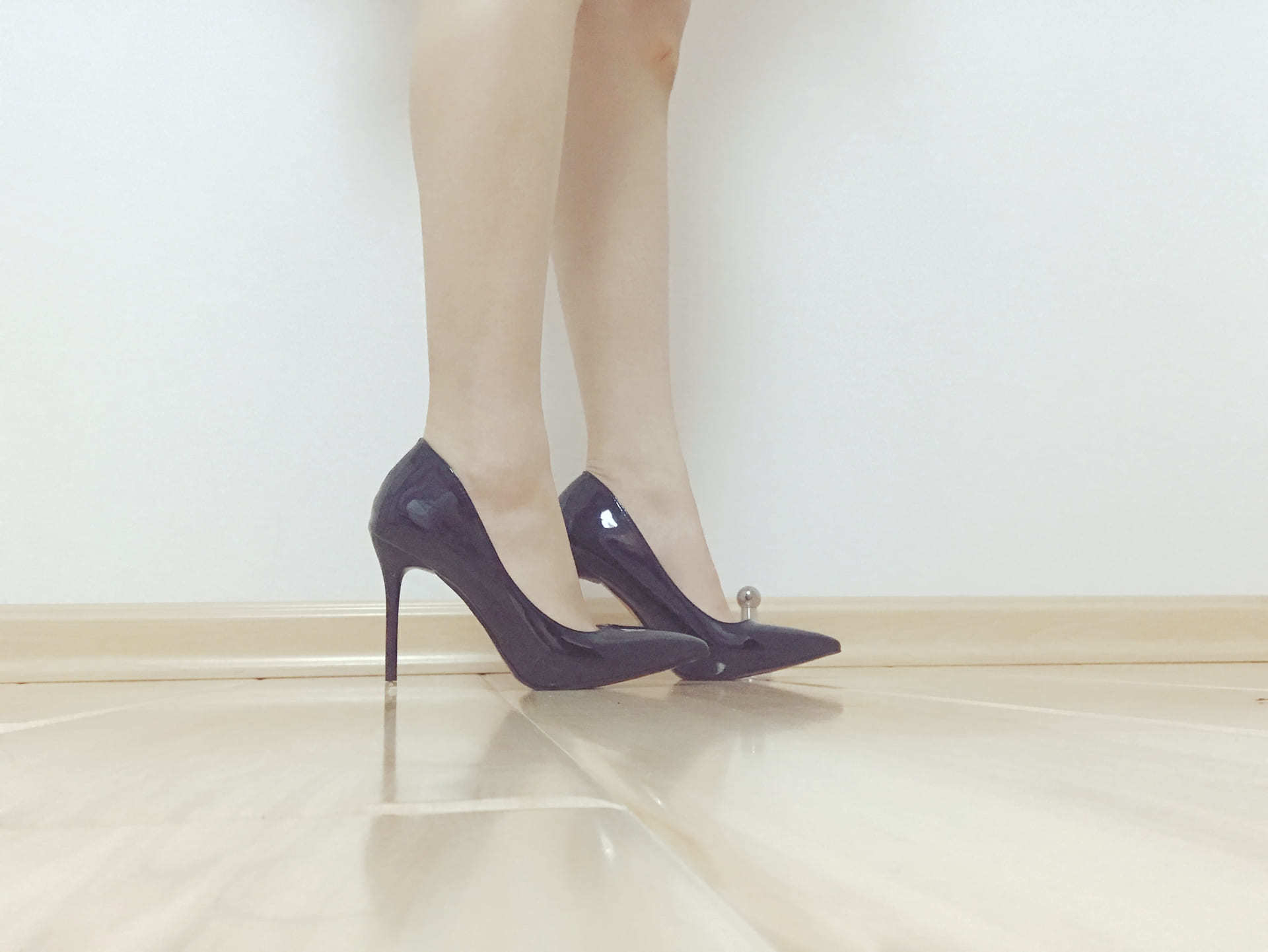 PR social network celebrity girl @sesame sauce high heels