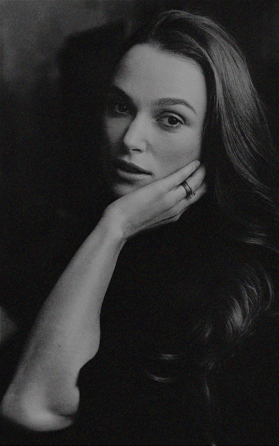 Keira Knightley Y986CL86_o