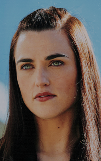 Katie McGrath PxhigCw1_o