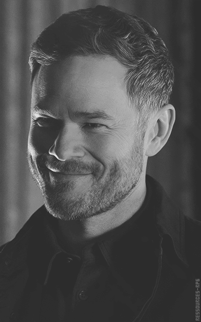 Aaron Ashmore IwQVPW4d_o