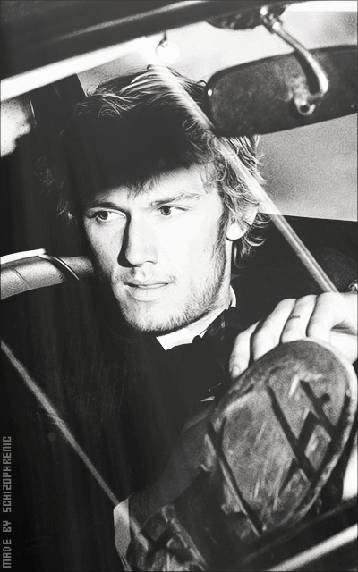 Alex Pettyfer YmSAJhvx_o