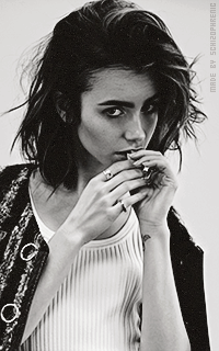 Lily Collins - Page 8 SFWWlivu_o