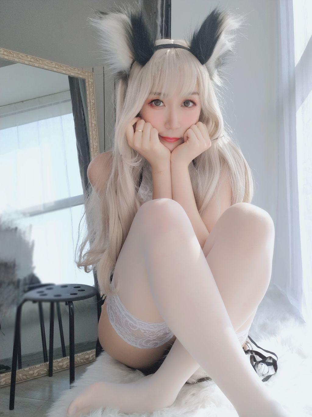 Coser @ 白银 81: 小 白狼 (49 photos + 3 videos)(49)
