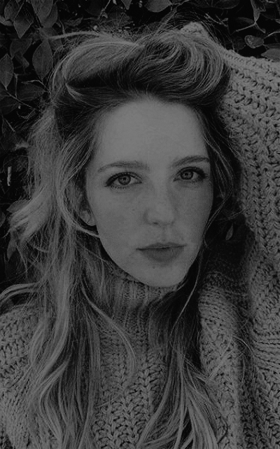 Jessica Rothe AKTB8Wgu_o