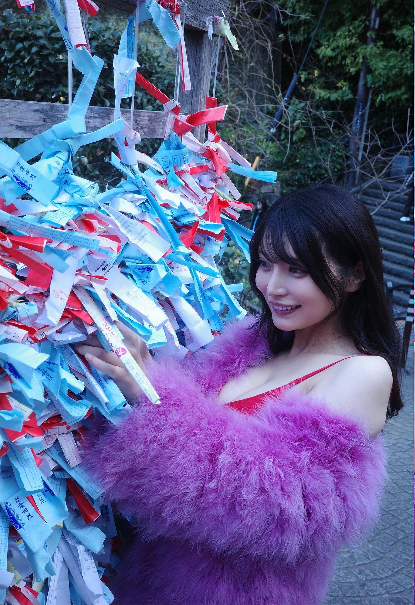Sayaka Nitori 似鳥沙也加, 写真集 旬撮ガール Vol.2 早くも限界突破な美バスト(2)
