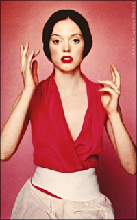 Rose McGowan PJSud8sy_o