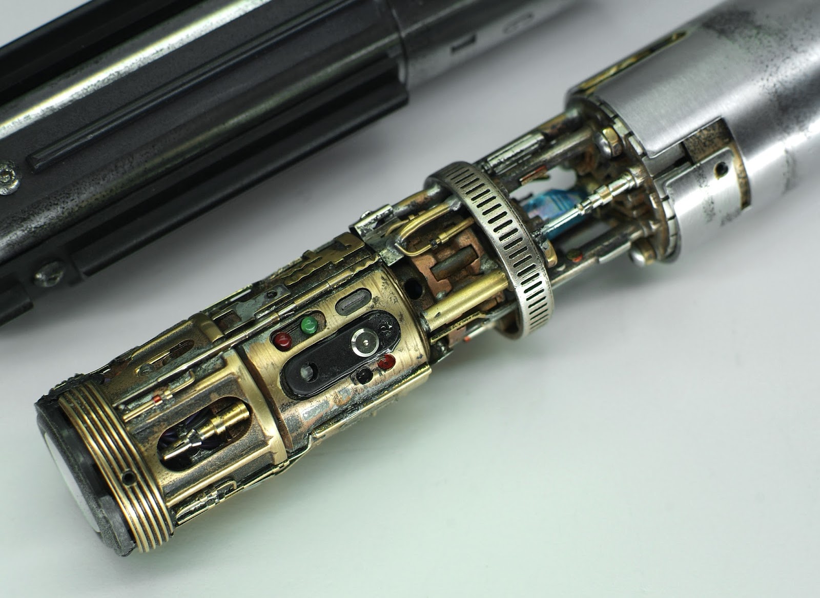 Rey Episode 8 Lightsaber - Forum Gallery - Fx-sabers.com