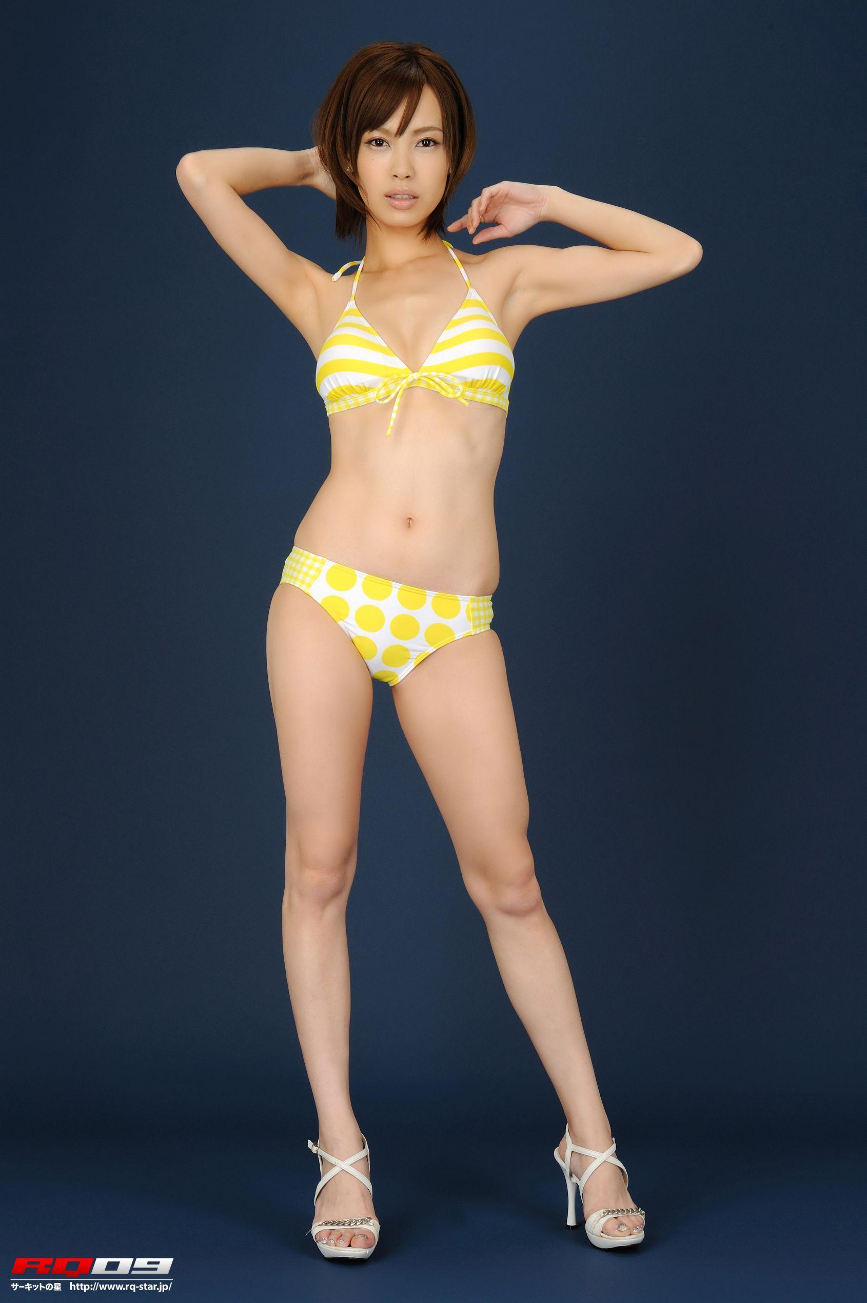 [RQ-STAR] NO.00185 Izumi Morita 森田泉美 Swim Suits 写真集(1)