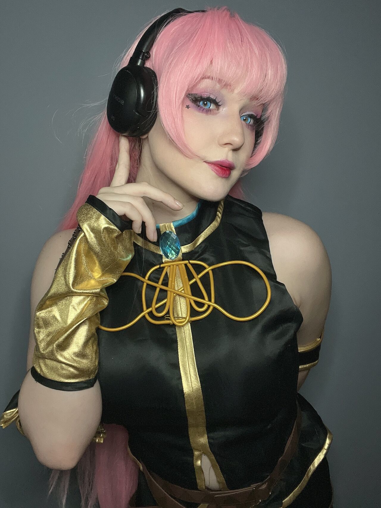 Satin Stars - Luka Megurine