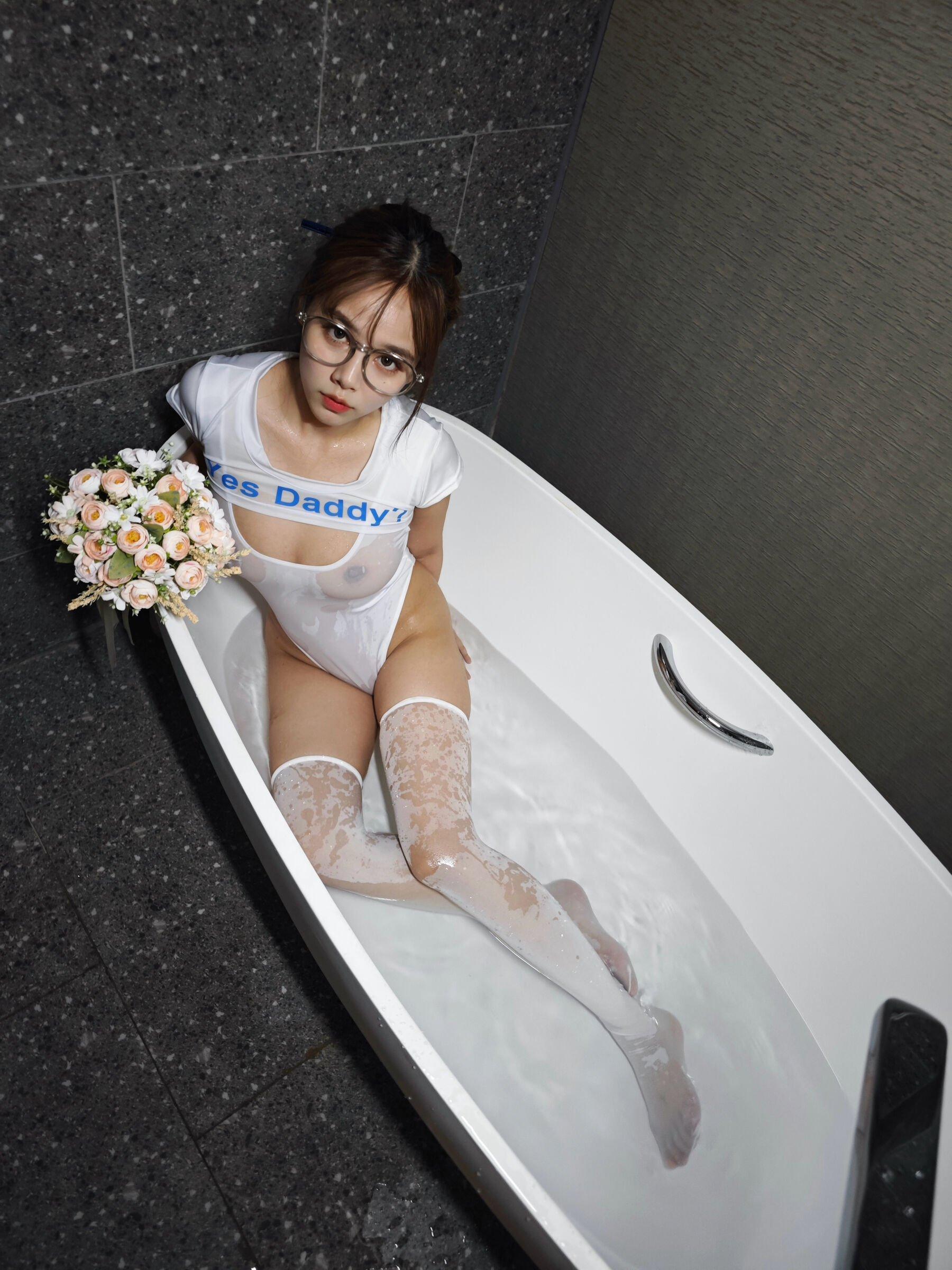 国模人体 Ceason Photography《浴缸白丝湿身》(1)