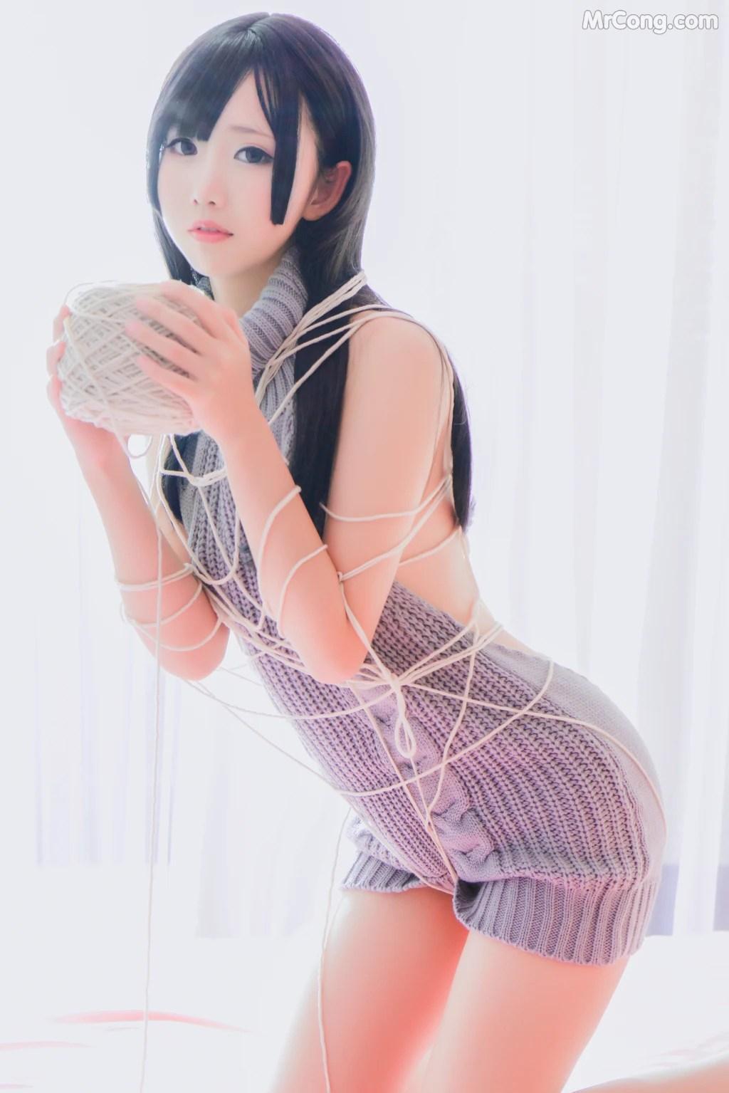Coser@面饼仙儿 No.006: 露背毛衣 (41 photos)