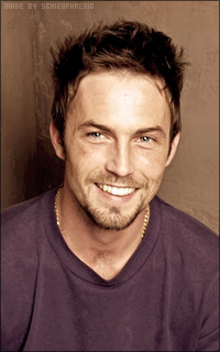 Desmond Harrington 3IJiT2eX_o