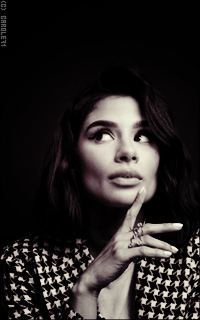 Diane Guerrero PS7jSf9J_o