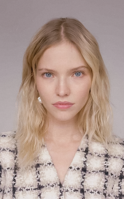 Sasha Luss Vx7dUred_o