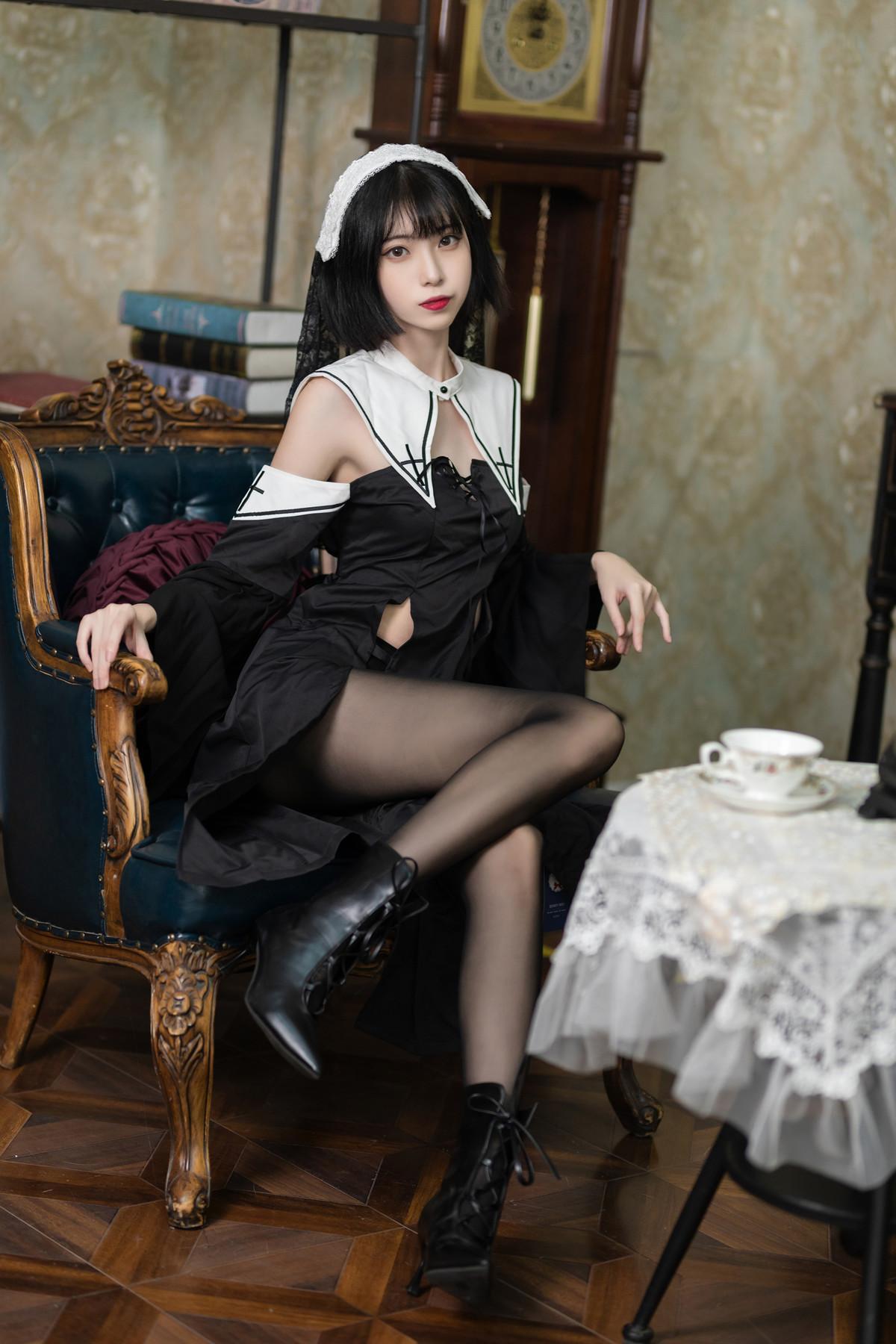 Cosplay 许岚LAN – 暗黑修女(17)