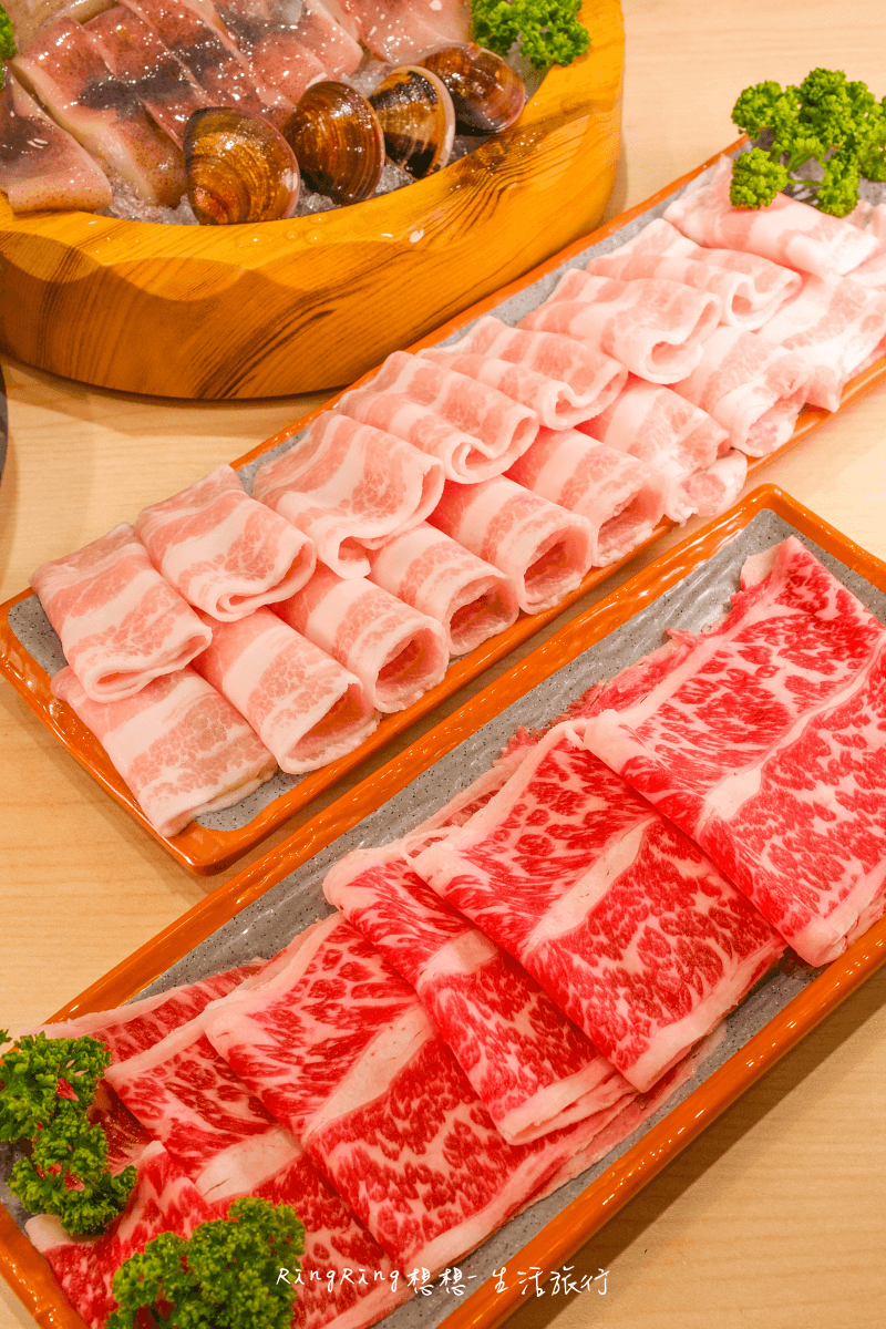 小洞天經典石頭火鍋肉品